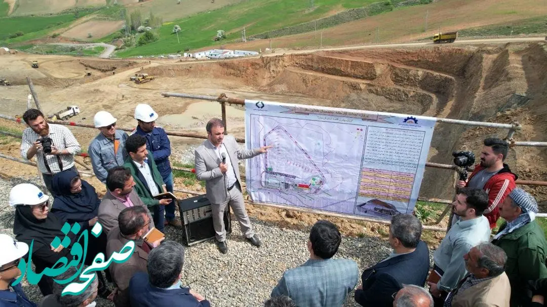 بازدید مدیران ارشد استانی از پروژه طلای سقز

