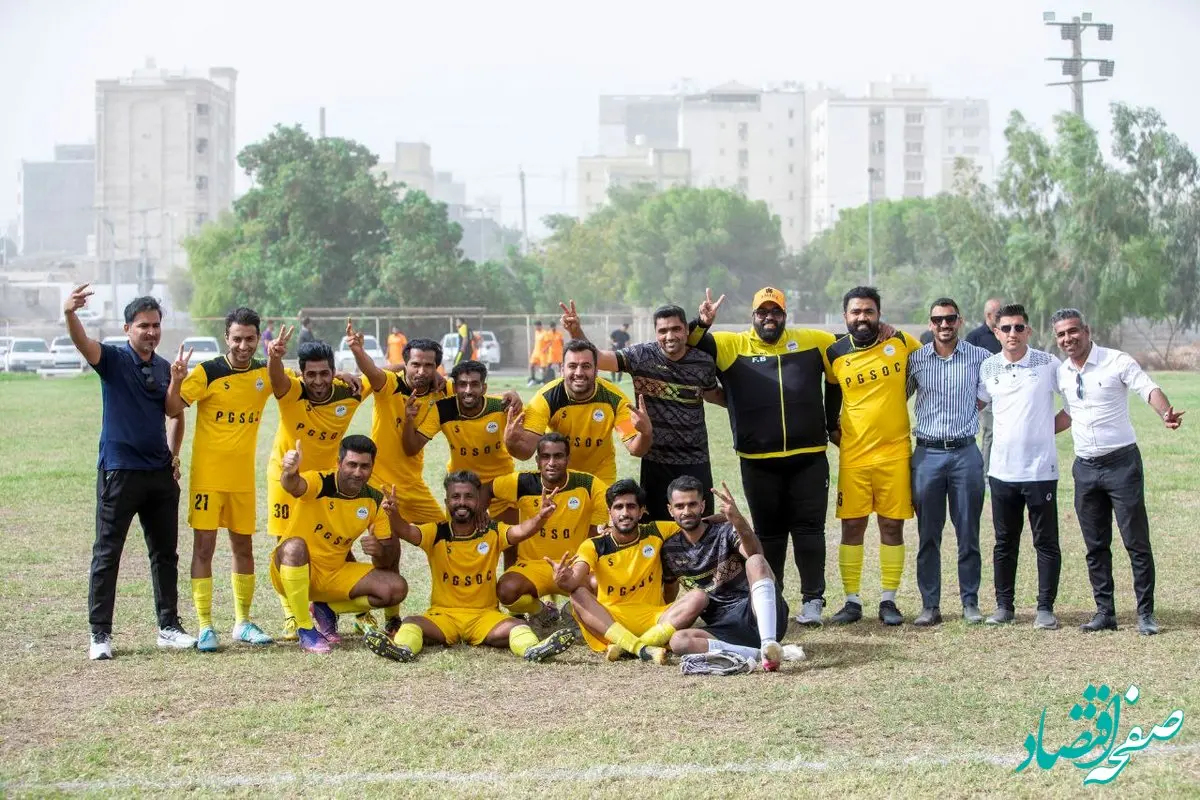 نفت ستاره خلیج فارس قهرمان فوتبال ۷ نفره کارگری استان هرمزگان شد