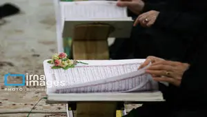 برگزاری مجالس سنتی قرائت قرآن توسط هیات مذهبی در اوج جنگ رمضان