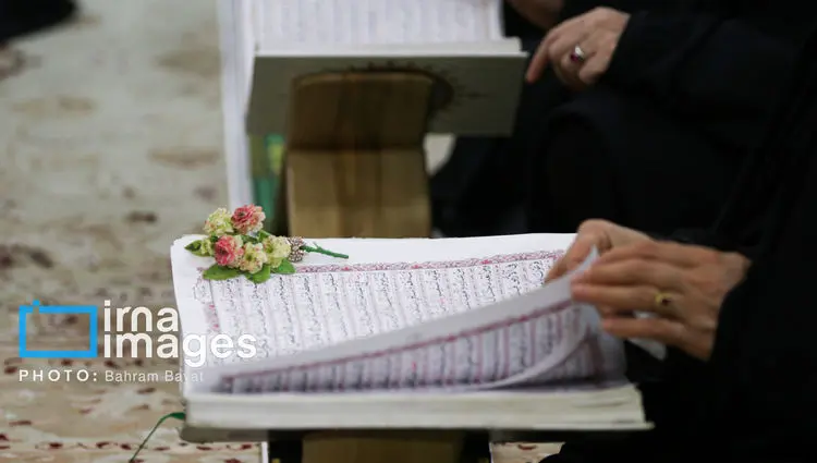برگزاری مجالس سنتی قرائت قرآن توسط هیات مذهبی در اوج جنگ رمضان