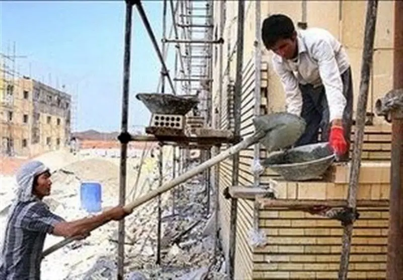 مصائب یک کارگر، وقتی که خانه را تحویل نگرفته به ناچار میفروشد