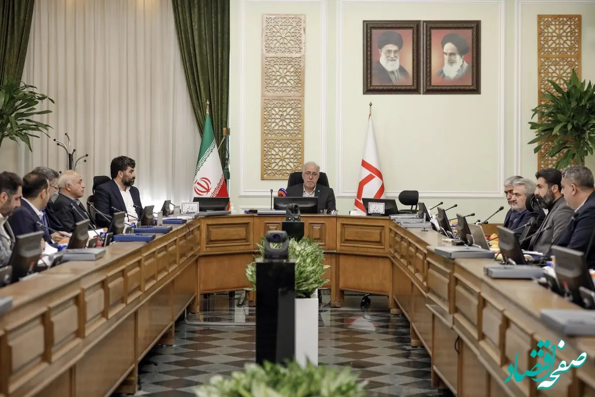 جلب رضایت حداکثری همکاران با ارائه خدمات با کیفیت در جهت افزایش بهره وری و بهبود عملکرد