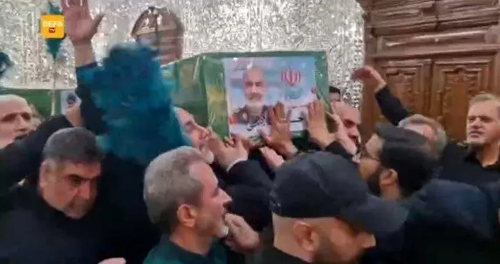 عکسی بسیار غمناک از لباس شهید سردار سلامی در هنگام شهادت