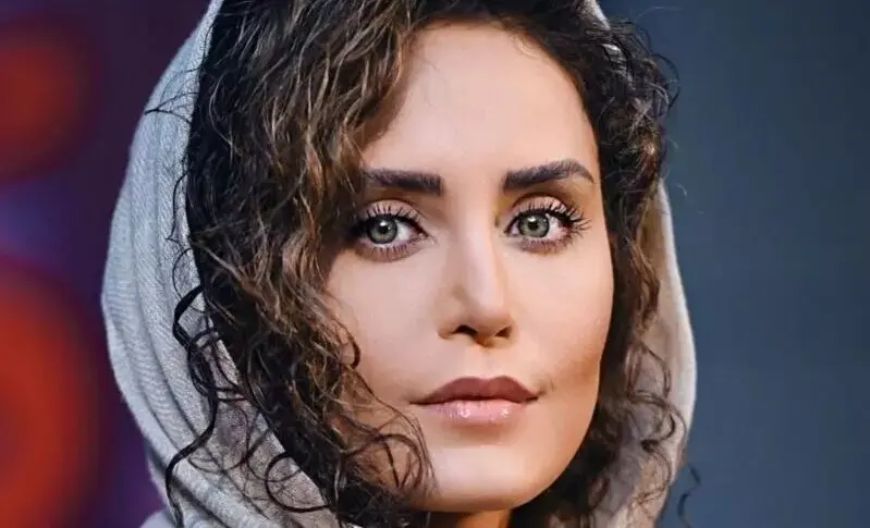 مادر الناز شاکردوست در کنار برادرش / معلوم شد زیبایی رو از کی ارث بردند!