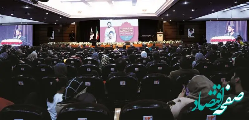 برای ترویج روحیه ایثار، خانواده‌های جانبازان، شهدا و ایثارگران از همه سزاوارترند