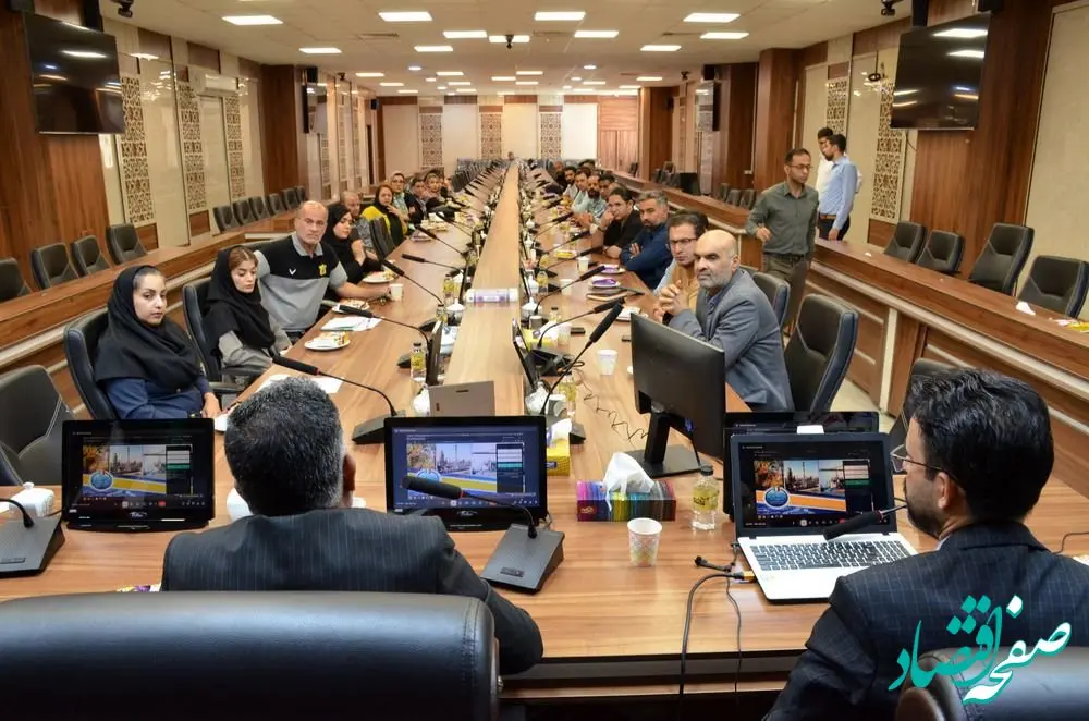 برگزاری جلسه آموزشی سامانه مجوز معافیت مالیاتی اصناف در منطقه آزاد اروند
