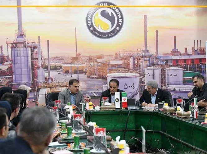 بازدید مدیر کل حفاظت محیط زیست استان اصفهان از پالایشگاه نفت سپاهان