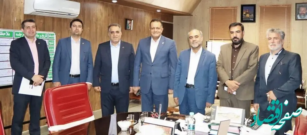 تعدادی از زندانیان جرائم مالی غیرعمد توسط کارکنان بانک رفاه کارگران آزاد شدند