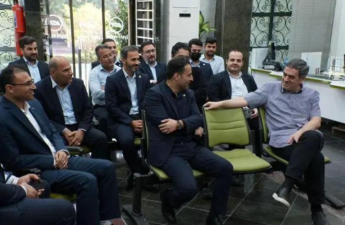 بازدید رئیس کل بیمه مرکزی از شعبه ممتاز بوشهر بیمه البرز