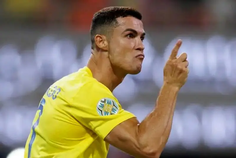 شوک بزرگ در انتظار تماشاگران پرسپولیس/ دیدار با رونالدو بدون تماشاگر!