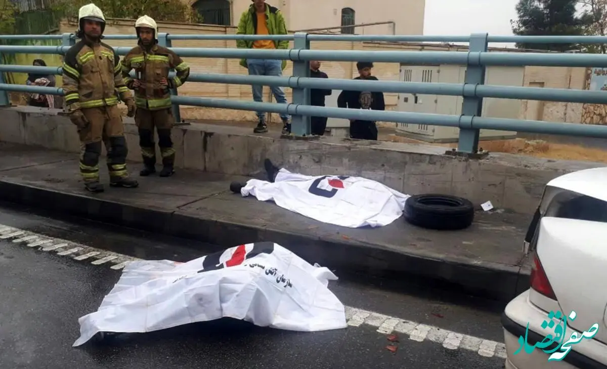  دو مرد نگون بخت  در حین پنچرگیری در اتوبان جان باختند / نیسان آبی باعث این حادثه شد + جزئیات 