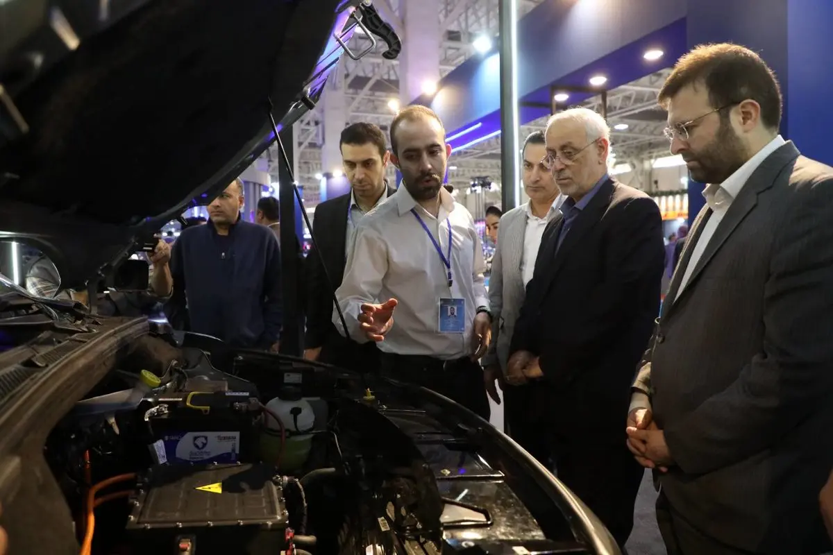 به توان و ظرفیت های موجود در ایرانخودرو اعتقاد دارم