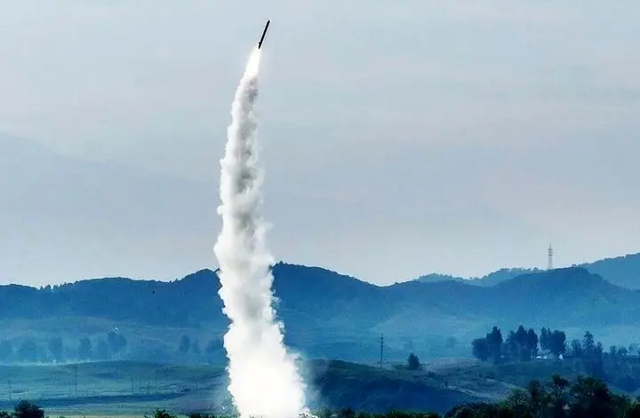 کره شمالی ۱۰ موشک بالستیک به سمت دریای ژاپن شلیک کرد