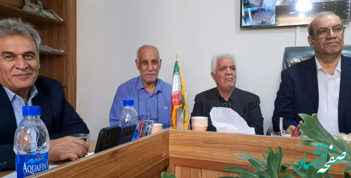 وام های ناچیز و معدود باعث ناامیدی و بی اعتمادی بازنشستگان 