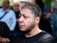 نمایش مازیار لرستانی طبق جدول زمان بندی روی صحنه رفته است