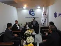 استقبال شرکت کنندگان در دهمین همایش بانکداری الکترونیک و نظام‌های پرداخت از غرفه موسسه اعتباری ملل