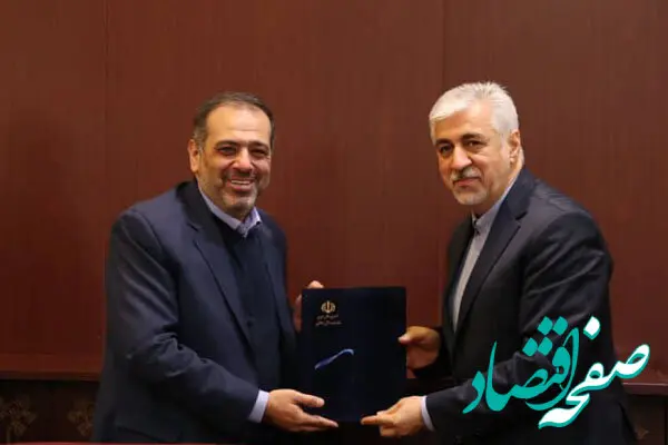 معاونت ورزشی پرسپولیس به یک هنرمند می رسد |
درویش برای باشگاه پرسپولیس نقشه کشید؟ 
