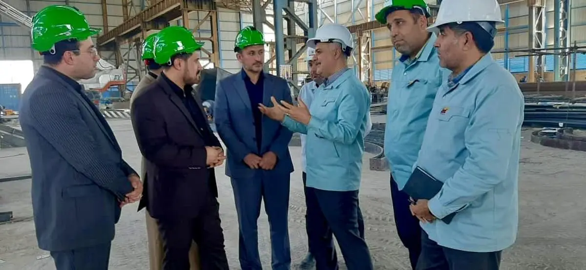 در راستای تحقق شعار سال رهبری، رئیس دادگستری و دادستان عمومی و انقلاب از شرکت صنعت فولاد شادگان بازدید کردند