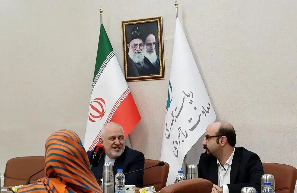 خبر داغ از انتقاد ظریف از اظهارات برخی درباره تغییر دکترین هستهای