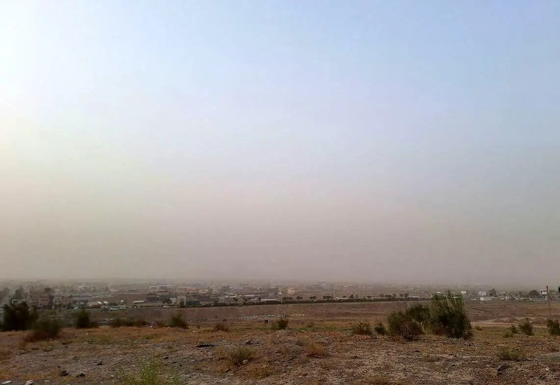 طوفان ریزگردها در کرمان/ شدت رو به کاهش اما همچنان ادامه‌دار 