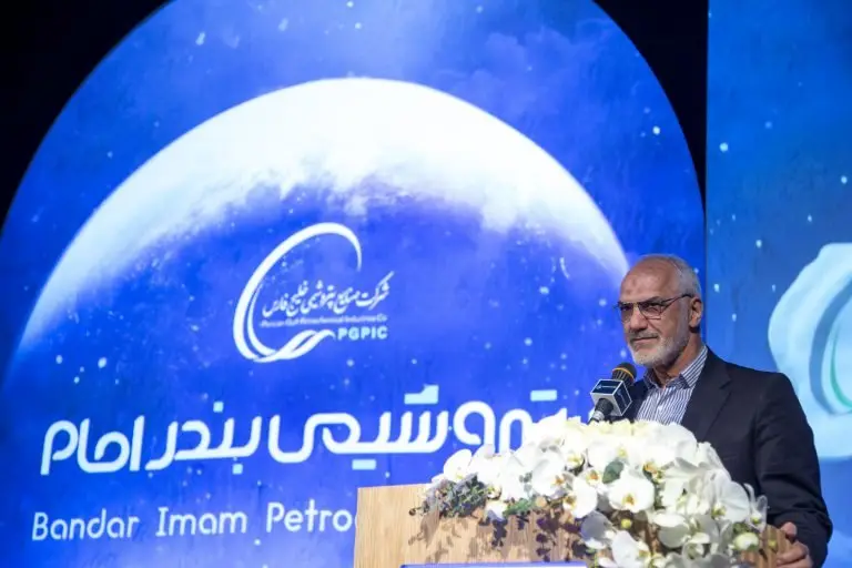تاکید استاندار خوزستان در آیین بزرگداشت پنجاه سالگی پتروشیمی بندر امام بر نقش و بهرهگیری از شرکتهای دانش بنیان در صنعت پتروشیمی استان