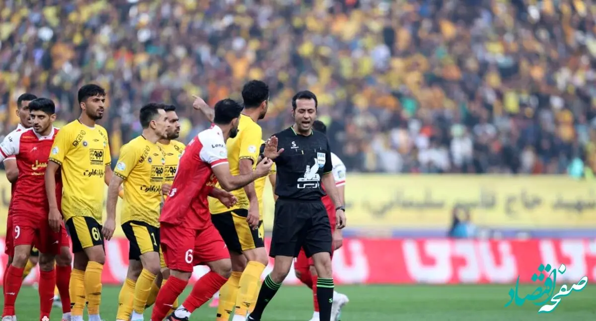 داوری به ضرر سرخپوشان تمام شد / شهاب می توانست با دروازه بان تک به تک شود !