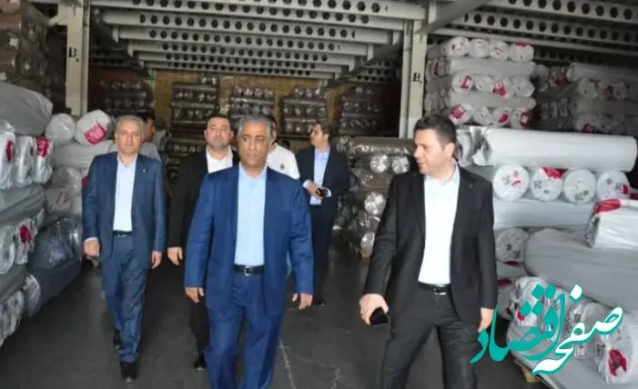 بازدید مدیرعامل بانک صنعت ومعدن از صنعت پیشران نساجی کشور؛ حمایت از شرکت دانش‌بنیان و صادرکننده برتر در حوزه تولید پارچه‌های رومبلی و پرده‌ای