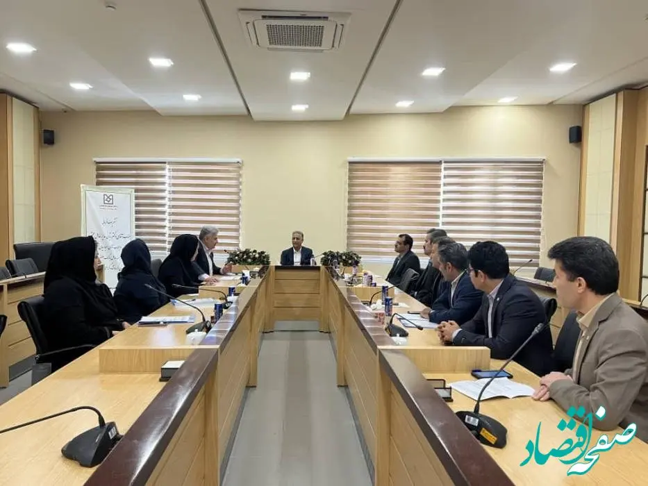 تأکید بر توسعه خدمات دیجیتال، حمایت از تولید اشتغال‌زا و افزایش نقش آفرینی مدیریت های استانی این بانک در تصمیم گیری ها و سیاست های کلان بانکی