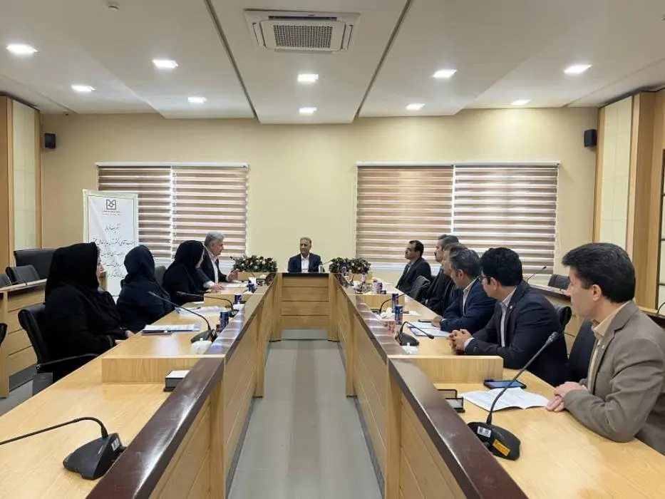 تأکید بر توسعه خدمات دیجیتال، حمایت از تولید اشتغال‌زا و افزایش نقش آفرینی مدیریت های استانی این بانک در تصمیم گیری ها و سیاست های کلان بانکی