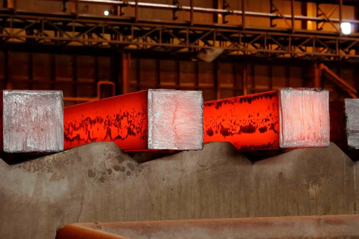 فولاد، آخرین سپر صنعتی ایران در اقتصاد تحریم‌شده؛مسئولان تدبیر کنند