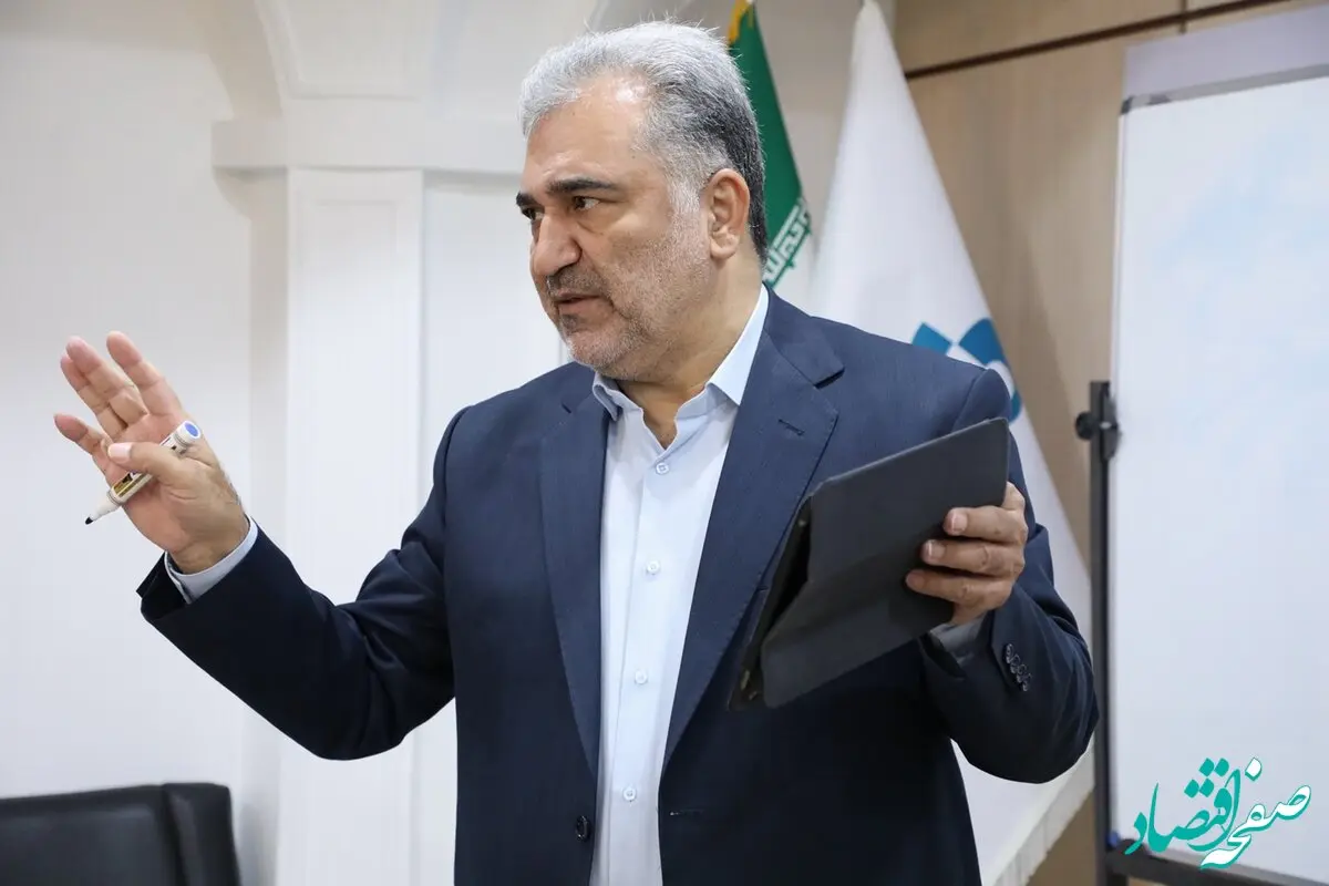 اولین دورۀ آموزشی مدیریت میانی ویژۀ رؤسای شعب بانک دی