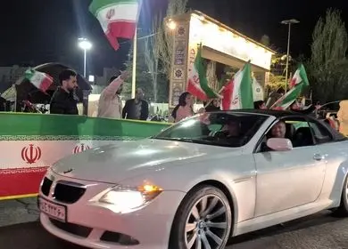 حضور مردم انقلابی مدافعان وطن در میدان تجریش + ویدئو