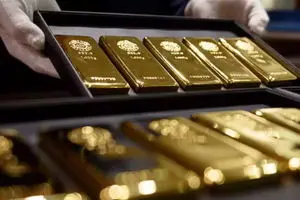 بازار طلا در بن بست؛ کاهش هفتگی قیمت جهانی در سایه صعود نفت و تثبیت نرخ بهره