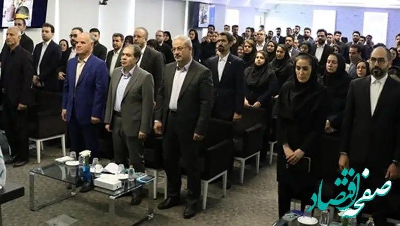 مشتری‌مداری، یکی از مهمترین مزایای رقابتی بیمه دی به شمار می‌رود