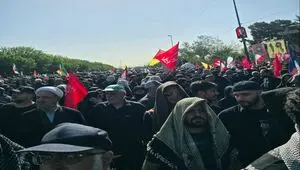 شعرخوانی محمد رسولی در مصلی امروز/ قسم به خون تو، قتل ترامپ گردن ماست

