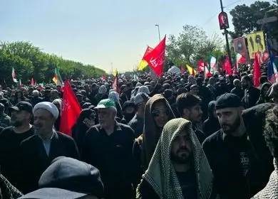 شعرخوانی محمد رسولی در مصلی امروز/ قسم به خون تو، قتل ترامپ گردن ماست
