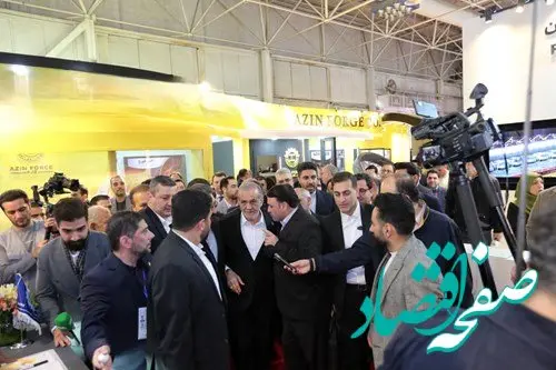 بازدید رئیس جمهور از غرفه بانک سپه در نمایشگاه بین المللی اوراسیا