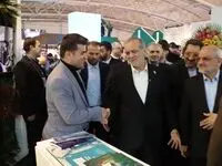 از حضور رئیس جمهور تا مدیرعامل میربیزنس بانک در غرفه منطقه آزاد انزلی