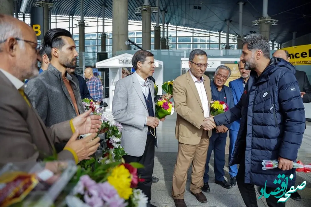 استقبال از تیم والیبال واگن پارس با حضور مدیرعامل گروه مپنا