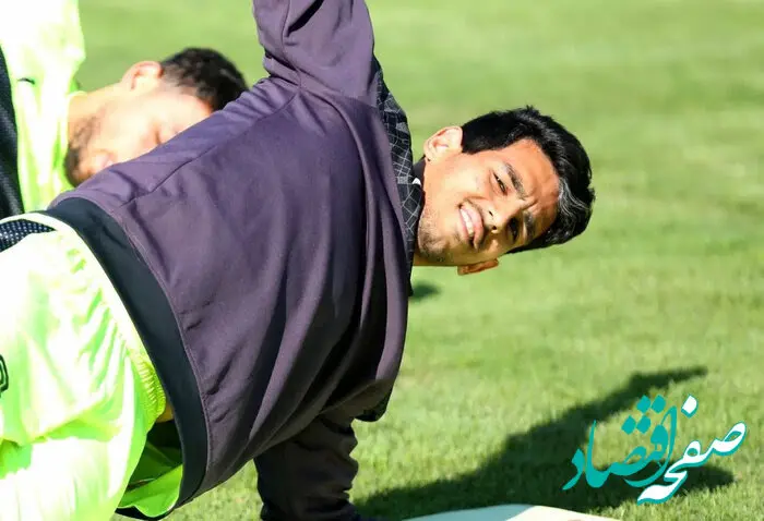 این ستاره به استقلال پیوست