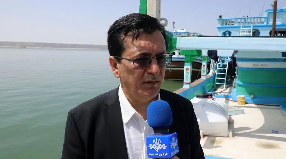 قابل قبول نیست که به بهانه صدور بخشنامه‌ها و دستورالعمل‌های خلق‌الساعه، روند تولید و سرمایه‌گذاری در منطقه آزاد دچار اختلال شود. ما باید این روندها را متوقف کرده و به حمایت قاطع از فعالان اقتصادی بپردازیم