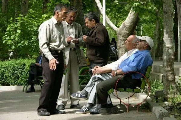 کارگران و بازنشستگان در پرتگاه فقر؛ سیاست‌های دولت تنها به نفع ثروتمندان یک درصدی است!