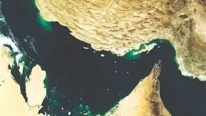 حادثه جدید در تنگه هرمز؛ اصابت پرتابه ناشناس به نفتکش و وارد شدن خسارت
