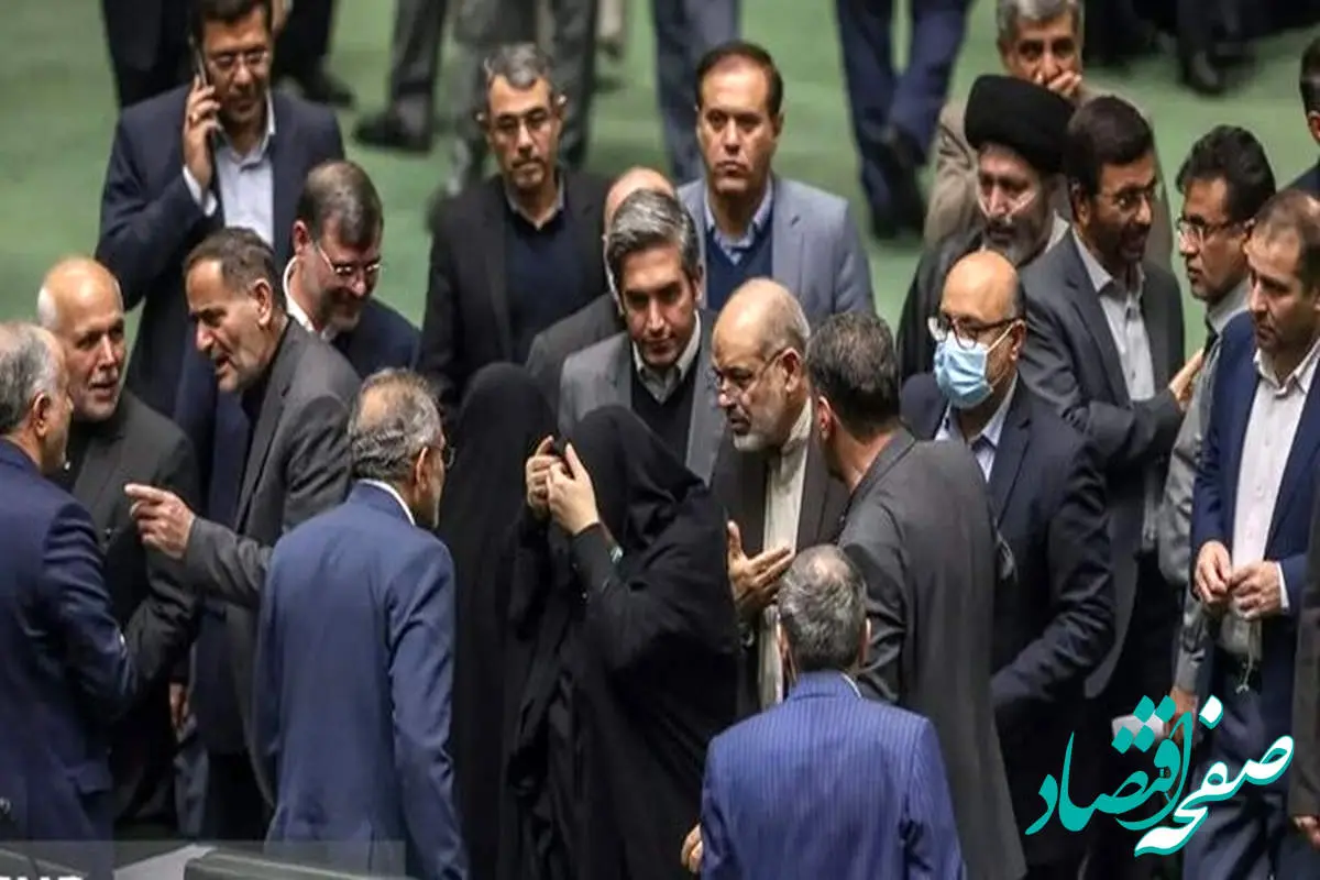 پشت پرده کناره گیری معاونت سیاسی وزارت کشور 
افشا شد | از اصرار قالیباف بر استیضاح وحیدی تا عمل نکردن مجلس به دستور رهبری