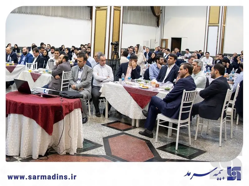 در دیدار نوروزی و ضیافت افطار مدیران و کارکنان بیمه سرمد، استراتژی شرکت در سال جدید از سوی مدیرعامل تعیین شد