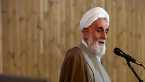 تصویر متفاوت از ناطق نوری در مراسم تشییع شهدا