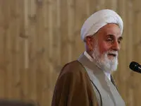 تصویر متفاوت از ناطق نوری در مراسم تشییع شهدا