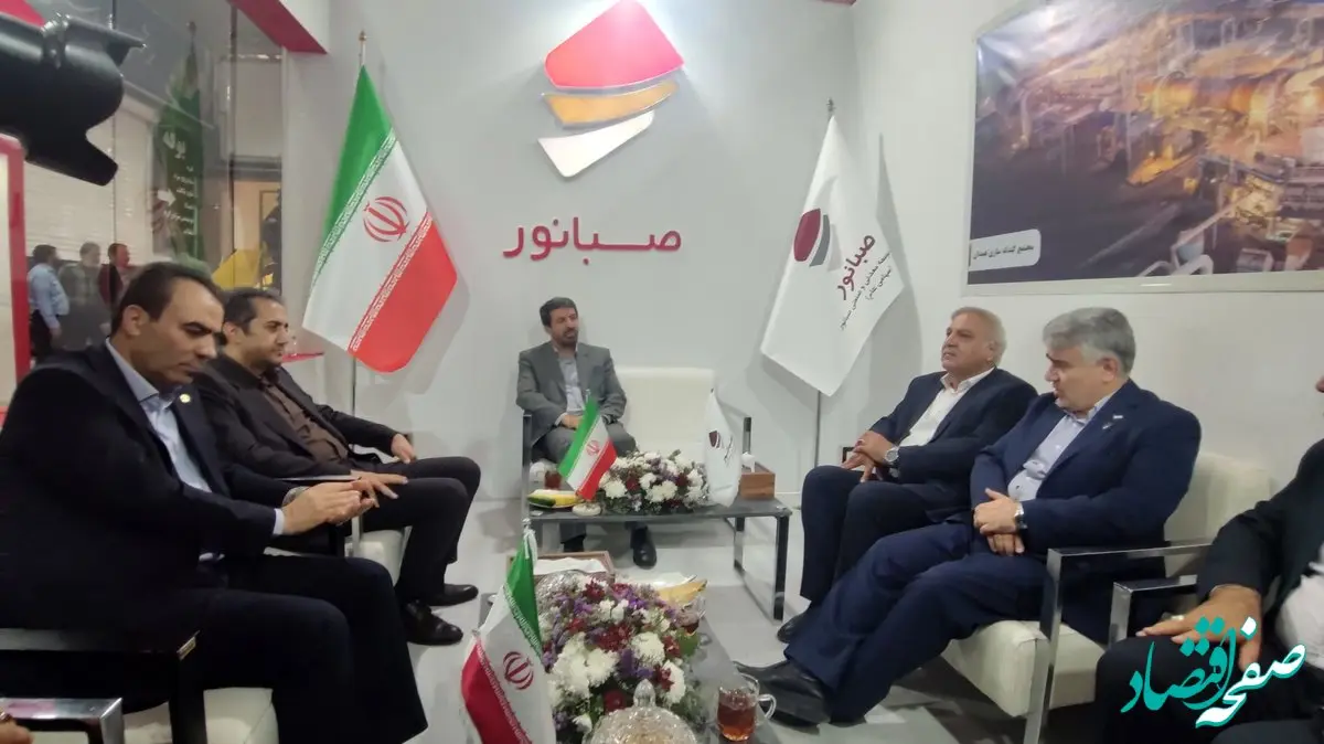 بازدید نماینده مردم اسدآباد در مجلس، رئیس هیأت عامل ایمیدرو و استاندار همدان از غرفه صبانور در نمایشگاه معدن غرب کشور