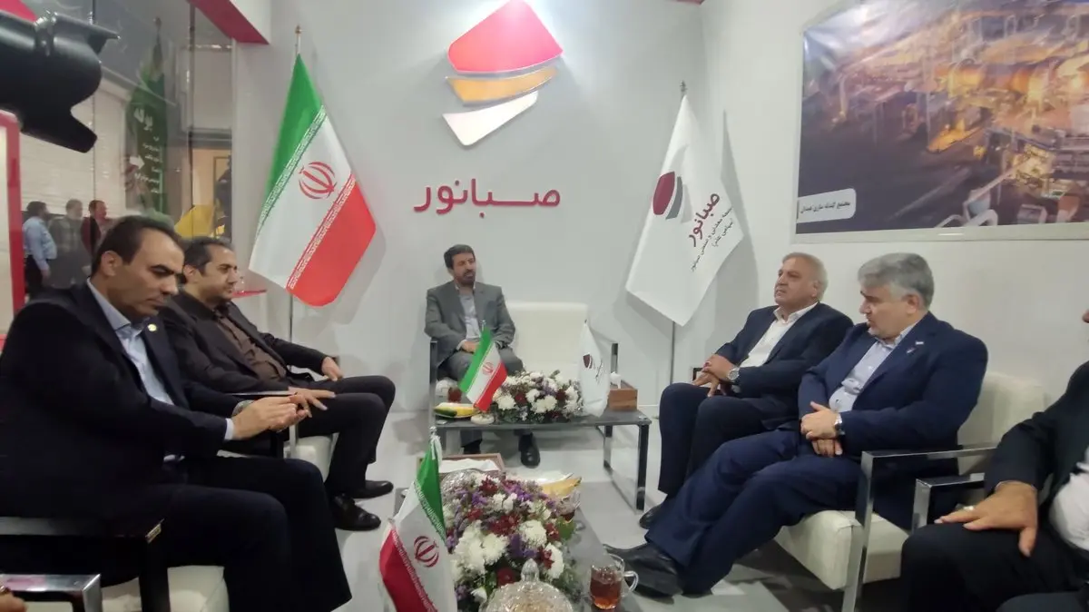 بازدید نماینده مردم اسدآباد در مجلس، رئیس هیأت عامل ایمیدرو و استاندار همدان از غرفه صبانور در نمایشگاه معدن غرب کشور
