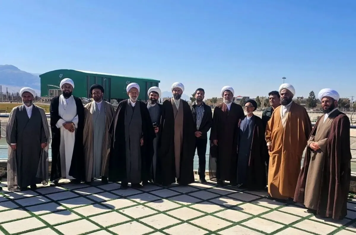 ائمه جمعه شرق فارس از از دستاوردهای صنعتی مجتمع فولاد غدیر نیریز بازدید کردند